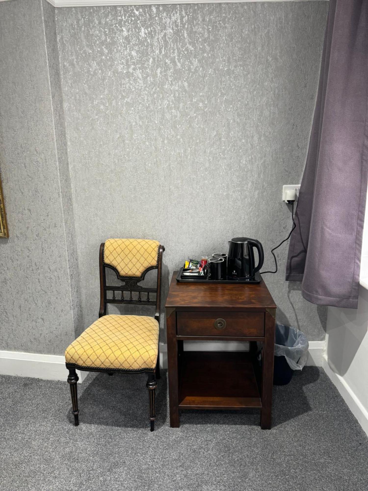 Juniper Berry Hotel Southampton Bilik gambar